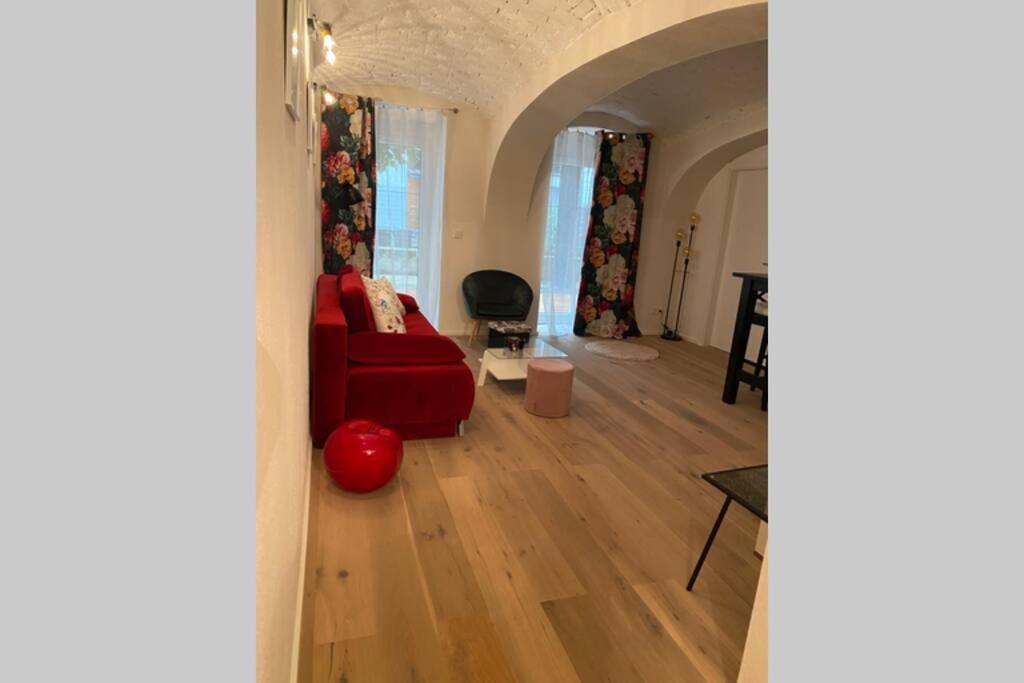 Atelier - With Garden Apartment *
